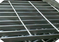 Überdachen Sie Neigungs-Aluminiumgehweg-Gitter der Sicherheits-25x5 30mm